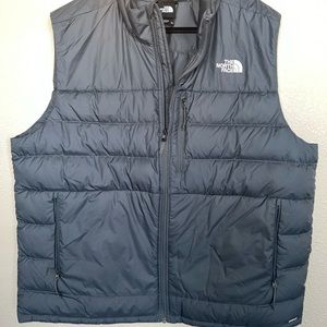 Men’s Northface vest